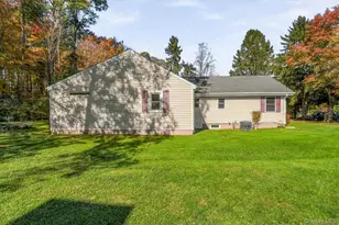 79 Pleasant Ridge Rd, Poughquag, NY 12570 - Photo 6