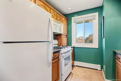200 Merrick Road #X, Amityville, NY 11701 - Photo 22
