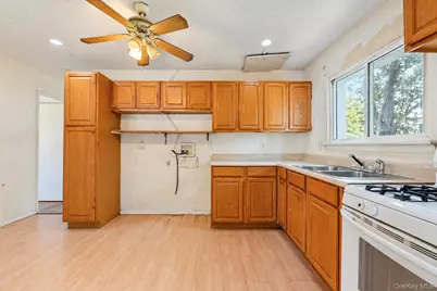 47 S 20th Street, Wyandanch, NY 11798 - Photo 12