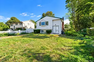 47 S 20th St, Wyandanch, NY 11798 - Photo 4