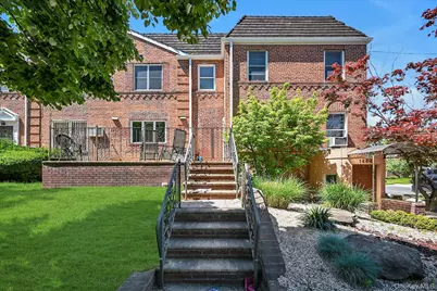 144-49 70th Avenue, Kew Gardens, NY 11367 - Photo 4
