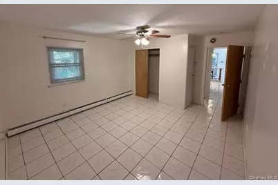41 E Gate, Copiague, NY 11726 - Photo 2