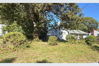 5475 Expressway Drive N, Holtsville, NY 11742 - Photo 2