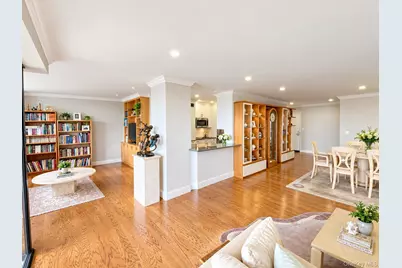 27010 Grand Central Parkway #33G, Floral Park, NY 11005 - Photo 6