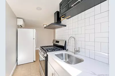8326 160th Street, Jamaica, NY 11432 - Photo 10