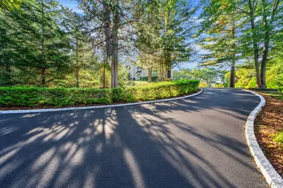 16 Brewster Avenue, Northport, NY 11768 - Photo 4
