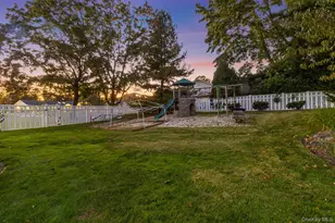 8 Winthrop Dr, Dix Hills, NY 11746 - Photo 42
