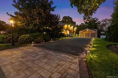 8 Winthrop Drive, Dix Hills, NY 11746 - Photo 2
