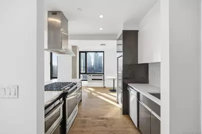225 E 138th Street E #PH 1, Bronx, NY 10451 - Photo 12