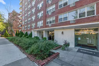 172-70 Highland Avenue #6B, Jamaica, NY 11432 - Photo 2