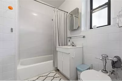 7234 Austin St #F6, Forest Hills, NY 11375 - Photo 12