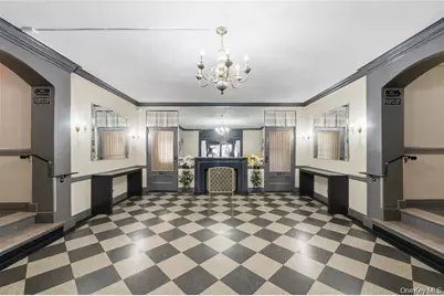 7234 Austin St #F6, Forest Hills, NY 11375 - Photo 2