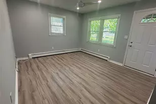 7 Bolton Dr, Patchogue, NY 11772 - Photo 6