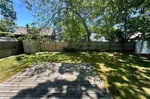 7 Bolton Dr, Patchogue, NY 11772 - Photo 10