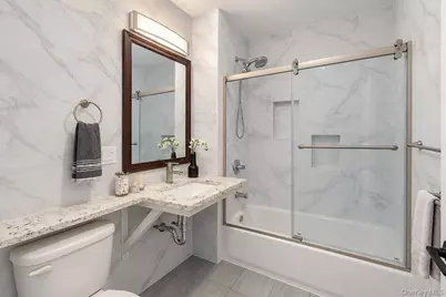 170-14 89th Avenue, Jamaica, NY 11432 - Photo 8