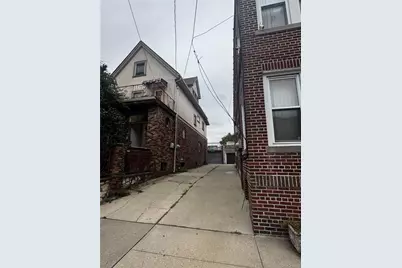 70-14 69 Street, Glendale, NY 11385 - Photo 6