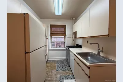 48-17 42 Avenue #4E, Sunnyside, NY 11004 - Photo 4