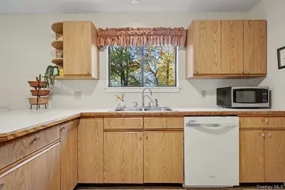 449 Heritage Hills #B, Somers, NY 10589 - Photo 6