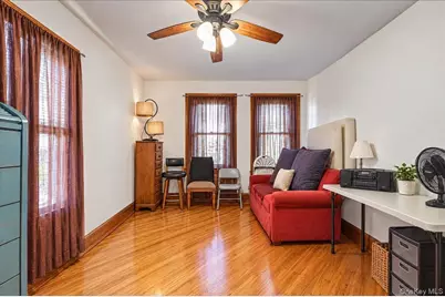 1852 Willoughby Avenue, Ridgewood, NY 11385 - Photo 6