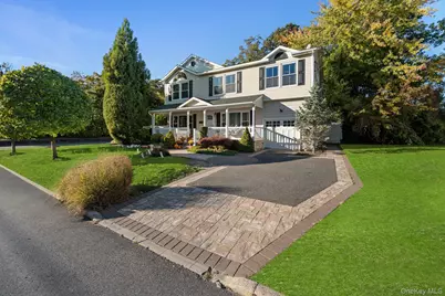 11 Elaine Drive, Sayville, NY 11782 - Photo 2