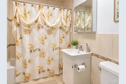 34 Marginal Street W, Brooklyn, NY 11207 - Photo 10