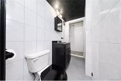 1607 Avenue W, Brooklyn, NY 11229 - Photo 30