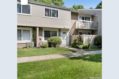 202 Spring Meadow Dr #D - Photo 1