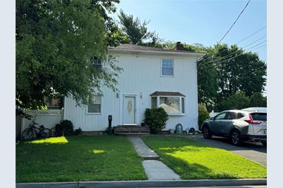 31 Maple Street, Farmingdale, NY 11735 - Photo 1