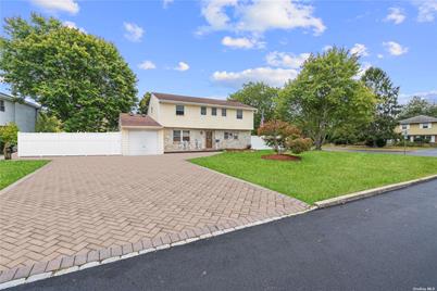 2 Wensley Lane, East Islip, NY 11730 - Photo 1