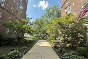 17506 Devonshire Blvd, Jamaica, NY 11432 - Photo 8