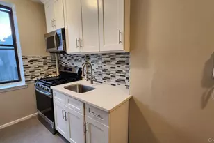 854 W 181st St, New York, NY 10033 - Photo 16