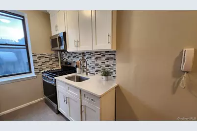 854 W 181st Street #5G, New York, NY 10033 - Photo 4