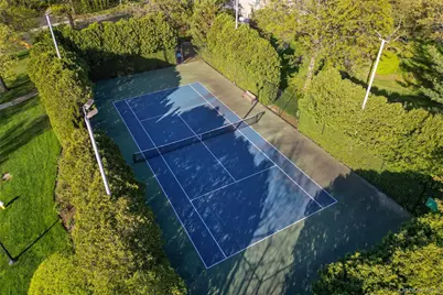 45 Bristol Drive, Manhasset, NY 11030 - Photo 36