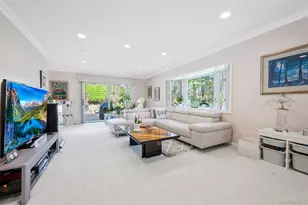 45 Bristol Dr, Manhasset, NY 11030 - Photo 8