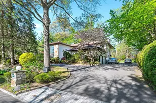 45 Bristol Dr, Manhasset, NY 11030 - Photo 34