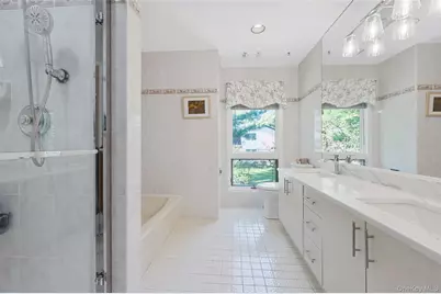 45 Bristol Drive, Manhasset, NY 11030 - Photo 26