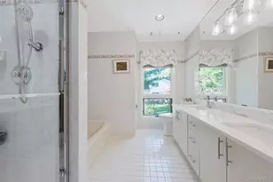 45 Bristol Dr, Manhasset, NY 11030 - Photo 26