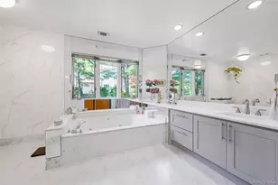 45 Bristol Dr, Manhasset, NY 11030 - Photo 18