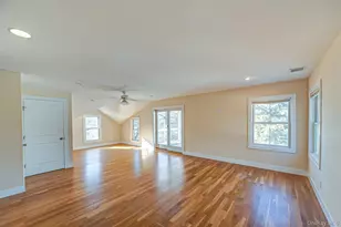 213 Maiden Ln, Port Jefferson, NY 11777 - Photo 32