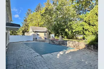213 Maiden Lane, Port Jefferson, NY 11777 - Photo 4