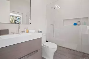 28 Kendalls Ln, Southampton, NY 11968 - Photo 36