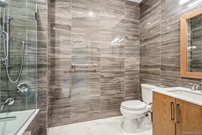 100 Garvies Point Road #1126, Glen Cove, NY 11542 - Photo 12