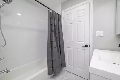 224 E Roslyn Street E, Islip Terrace, NY 11752 - Photo 14