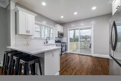 224 E Roslyn Street E, Islip Terrace, NY 11752 - Photo 8