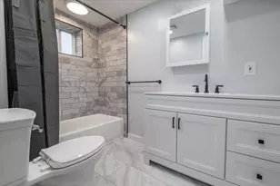 224 E Roslyn Street E, Islip Terrace, NY 11752 - Photo 28