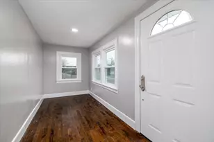 224 E Roslyn Street E, Islip Terrace, NY 11752 - Photo 16