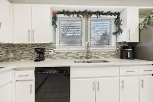36 Rogers Ln, Yorktown Heights, NY 10598 - Photo 14