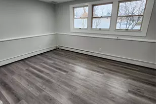 27 Estates Ln, Shoreham, NY 11786 - Photo 2