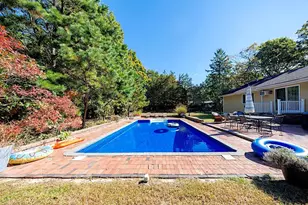 16 Squires Ave, East Quogue, NY 11942 - Photo 4