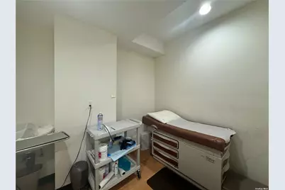 108-10 72 Street Avenue, Forest Hills, NY 11375 - Photo 10